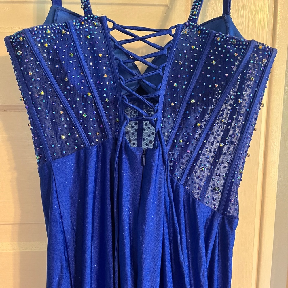 Prom Dress - Picture 3 of 6